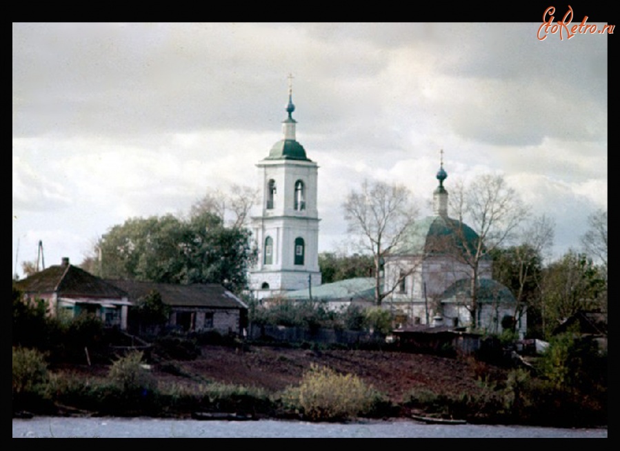 Воскресенск - Вид на село Новлянское и церковь.