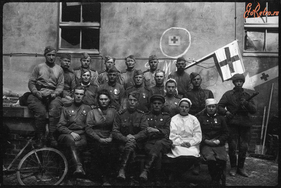 Германия - Личный состав полкового медицинского пункта