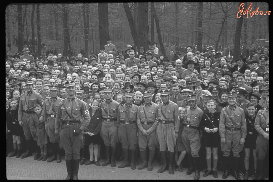 Берлин - Торжества по случаю 50-летия со дня рождения Адольфа Гитлера. Берлин, Германия, 1939 г.