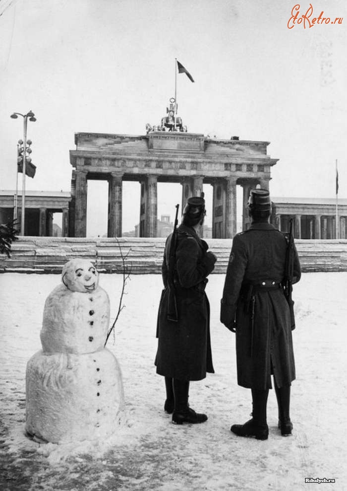 Берлин - Зах. Берлін.   25 грудня 1961 р.
