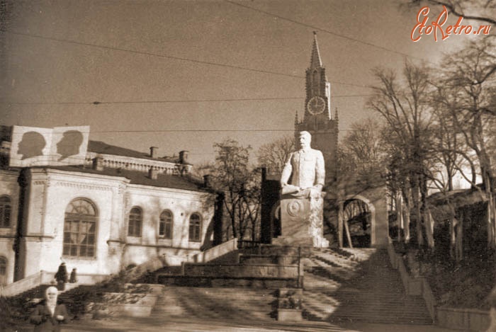 Киев - Памятник Й.В.Сталину
