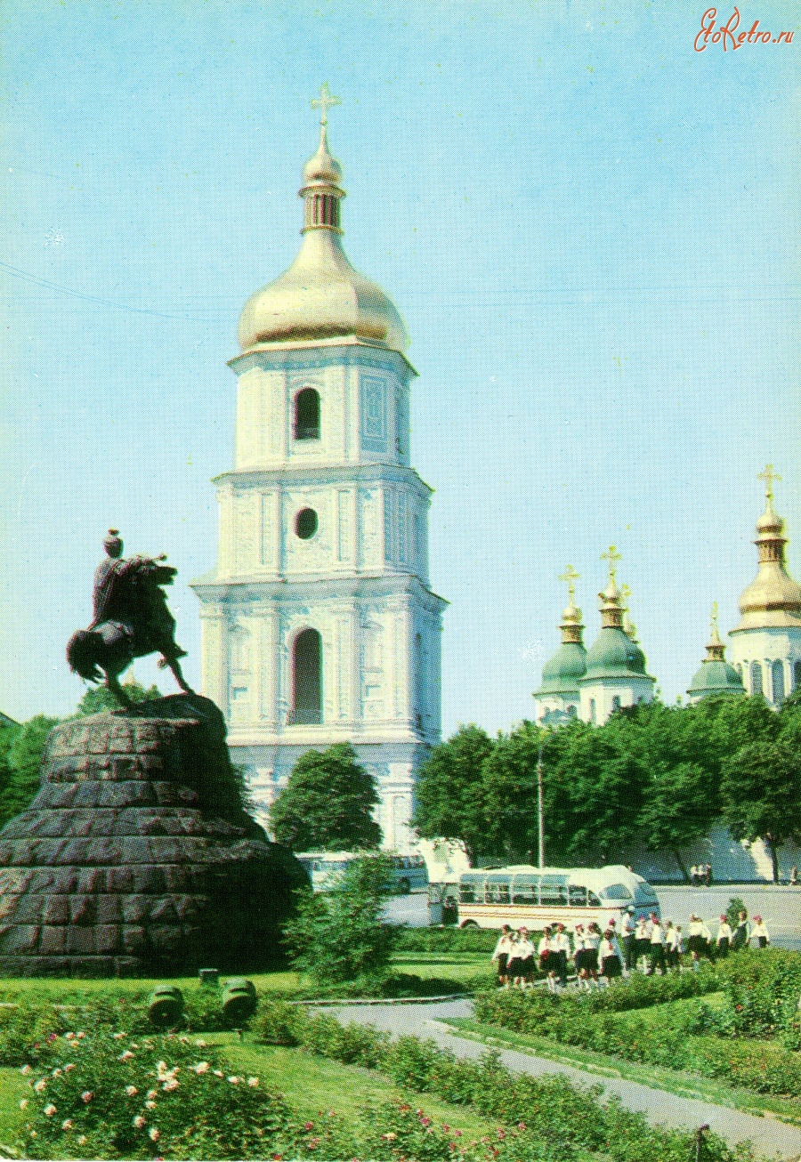 Киев - Памятник Б. Хмельницкому