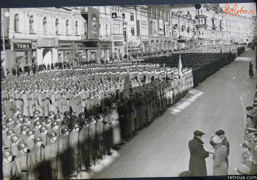Киев - Київ. Воєнний парад на свято 7 листопада 1939 року.