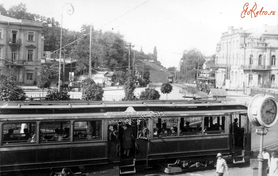 Киев - Киев.  Трамвай на площади им.III Интернационала.