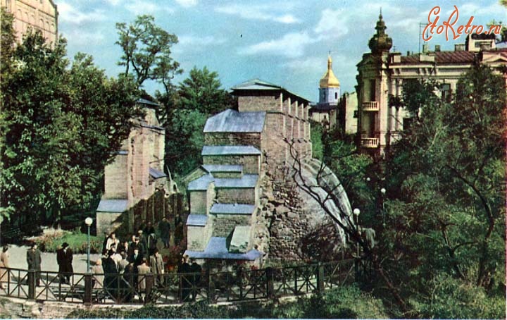 Киев - Киев.  Золотые Ворота в 1959 г.