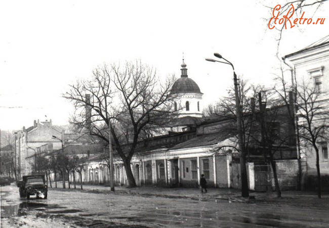 Киев - Киев.  Набережно-Крещатицкая  улица.