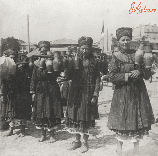 Киев - Продавчині молока на вулицях Києва, 1902-й рік