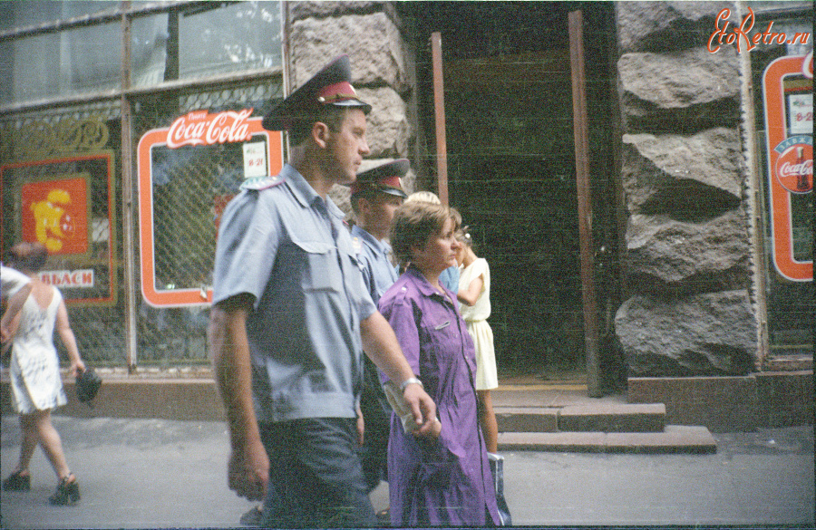 Киев - 1997 год. Украина. Киев. Ул. Крещатик.