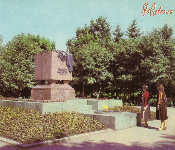 Харьков - Памятник борцам за Советскую власть