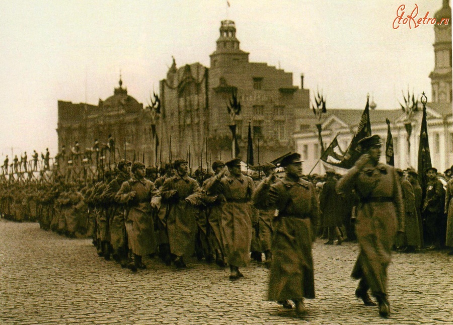 Харьков - Военный парад на площади Тевелева в 1927 году