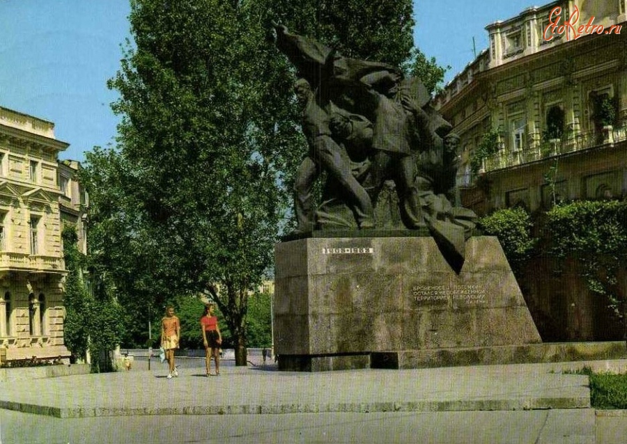 Одесса - Памятник «Морякам-потемкинцам»