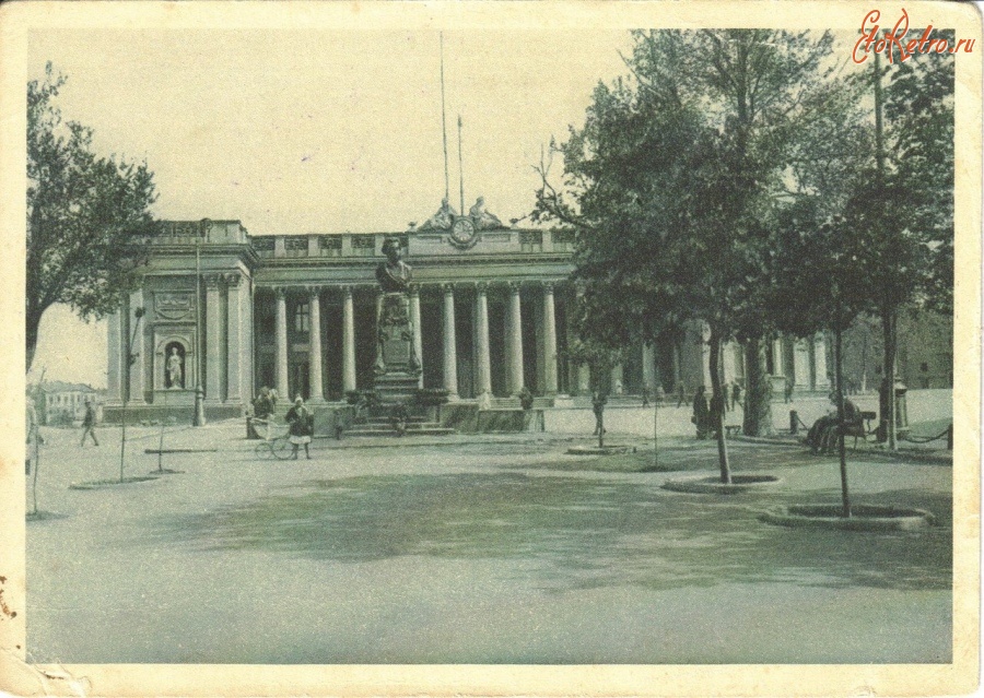 Одесса - Памятник Пушкину и дом Исполкома на бульваре Фельдмана. 1931