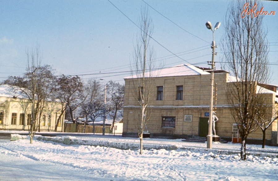 Красноармейск - здание ДЮСШ в Красноармейске