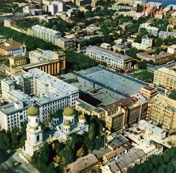 Днепропетровск - Вид на площадь имени Ленина.