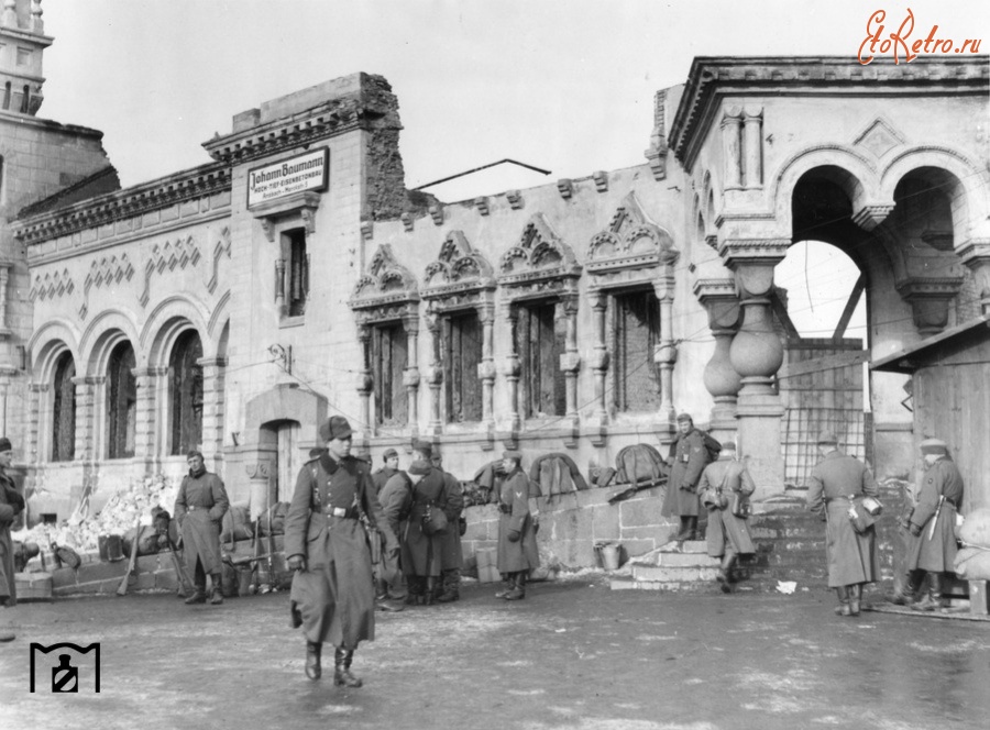 Днепропетровск - Дніпропетровськ.  Вид на старий розрушений вокзал. 1942-1943 рр.