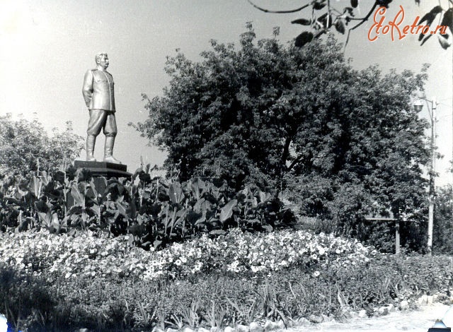 Алексеевка - Памятник Сталину