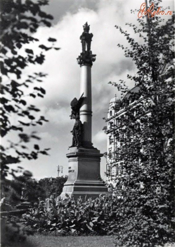 Львов - Monument of Adam Mickiewicz Украина,  Львовская область,  Львов