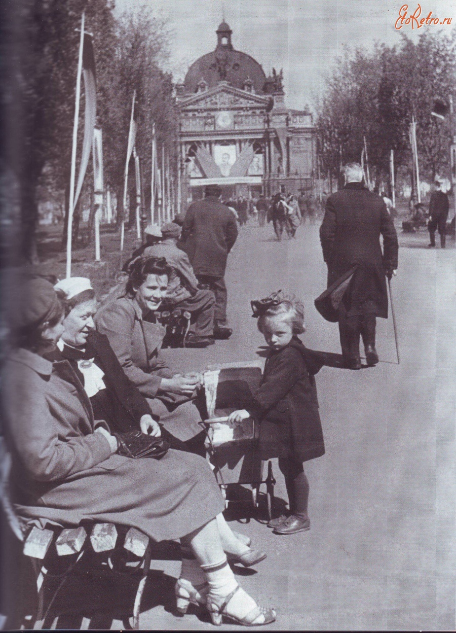 Львов - улица Первомайская, 15 Мая 1945 г.