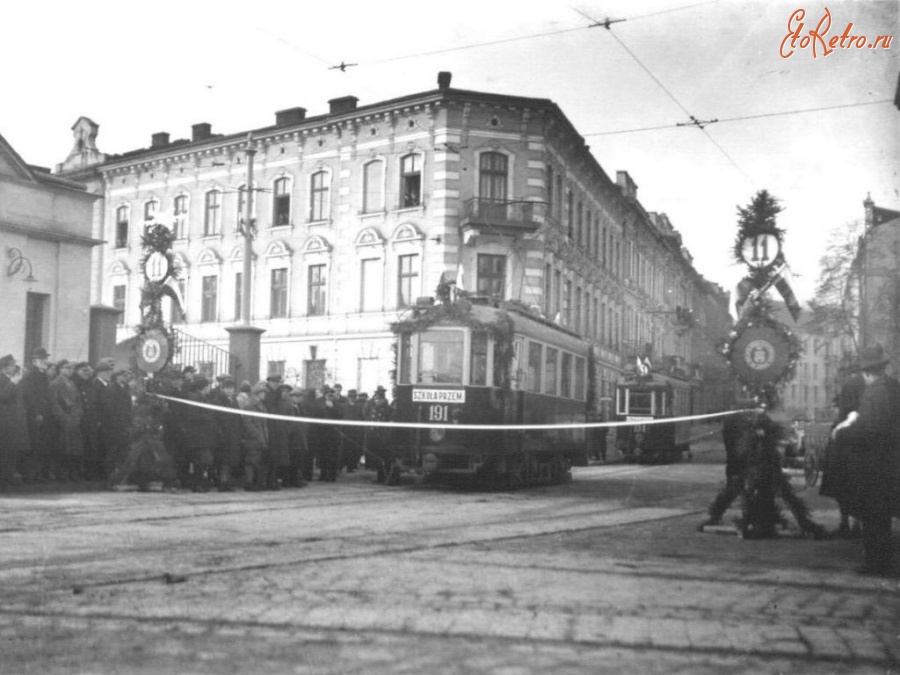 Львов - Трамваї Lipop-Sanok доставлені до Львова в 1929 р.