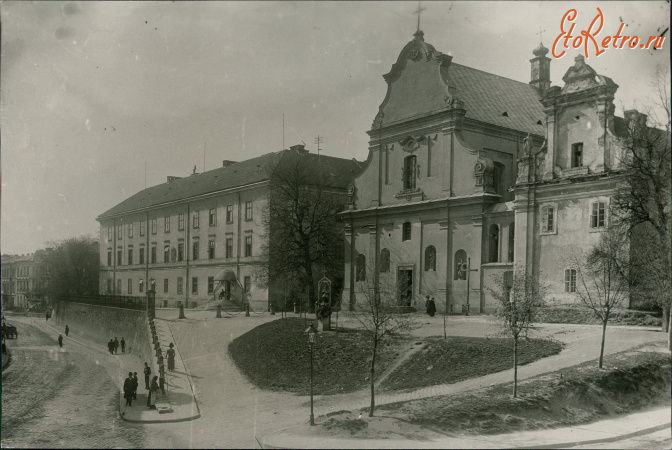 Львов - Львів.  Будівля головного корпусу університету з 1848 по 1923 роки.