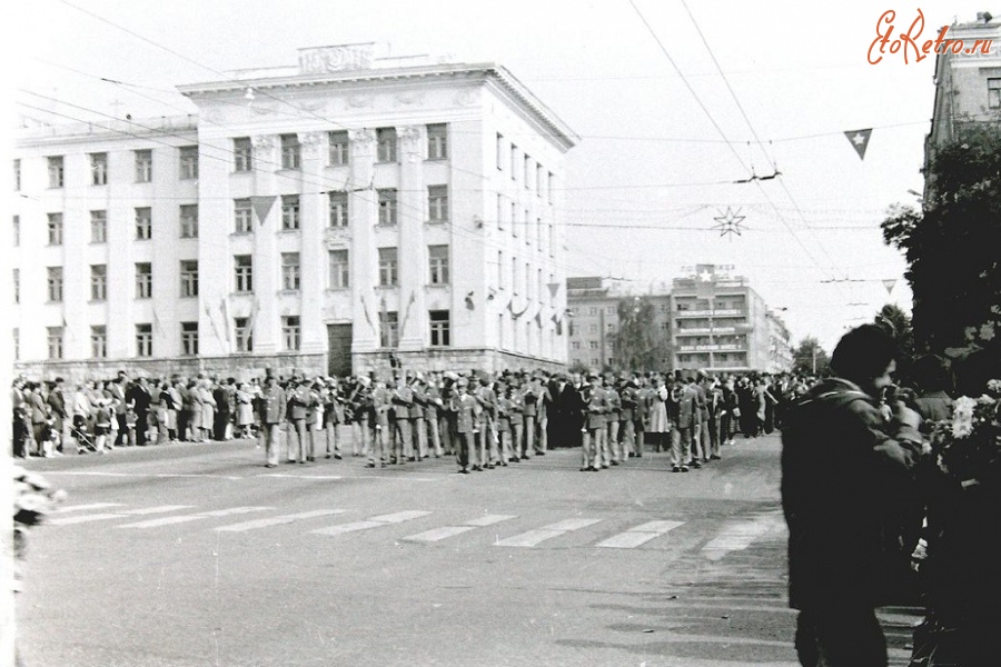 Брянск - Парад, посвященный 40 летию освобождения города от немецко-фашистских захватчиков