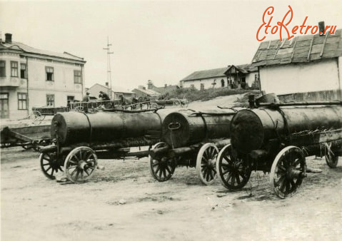 Борислав - Борислав.  Цистерни для  перевезення нафти.