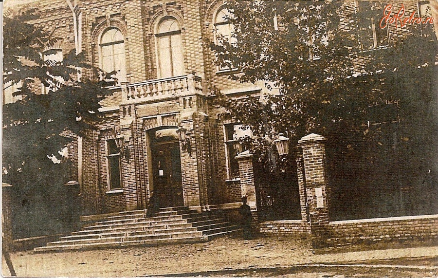 Ананьев - Здание бывшей мужской гимназии