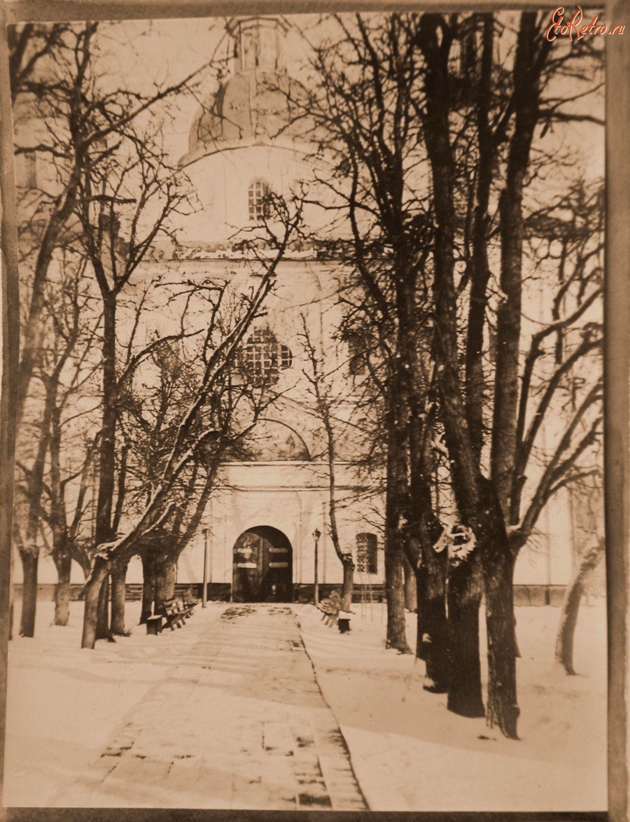 Лубны - Вид на собор Мгарского мужского монастыря