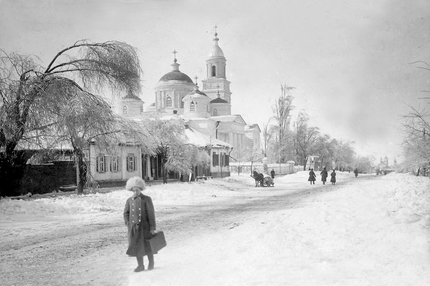 Путивль - г.Путивль, ул.Курская(Кирова), вид на Благовещенскую церковь