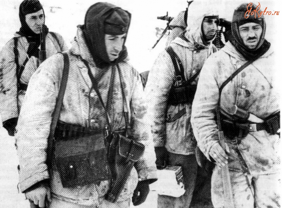 Волгоград - Немецкие солдаты в окружении под Сталинградом. Декабрь 1942 года.