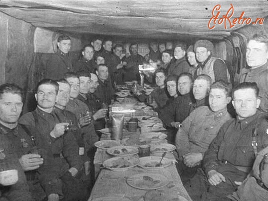 Жирновск - 1 января 1943 года. Встреча Нового года в блиндаже в районе Мамаева кургана