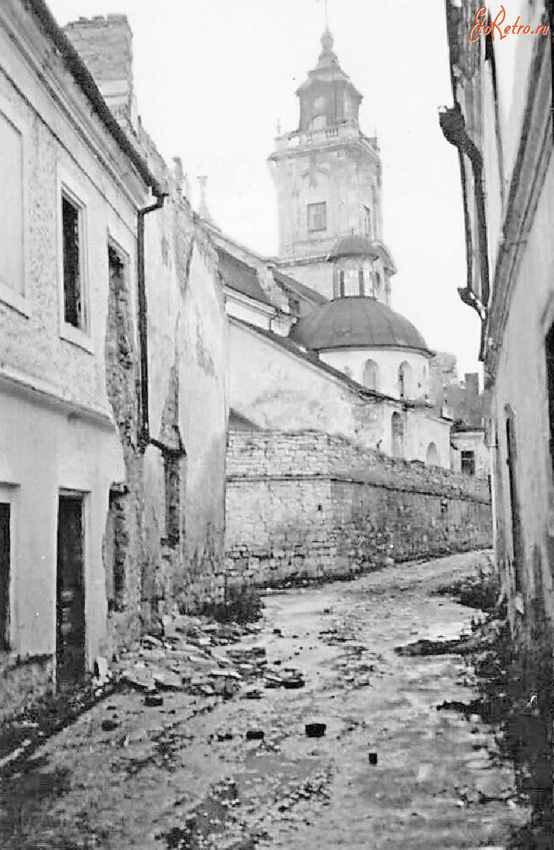 Каменец-Подольский - Каменец-Подольский Вид на церковь
