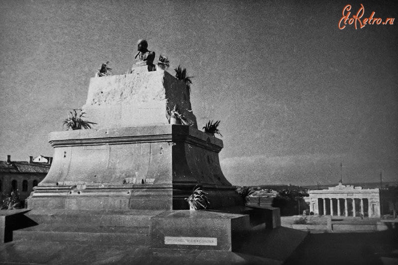 Севастополь - Севастополь. Памятник В.И. Ленину,  май 1944