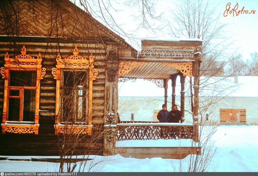 Вологда - На крыльце летнего домика Архиерея