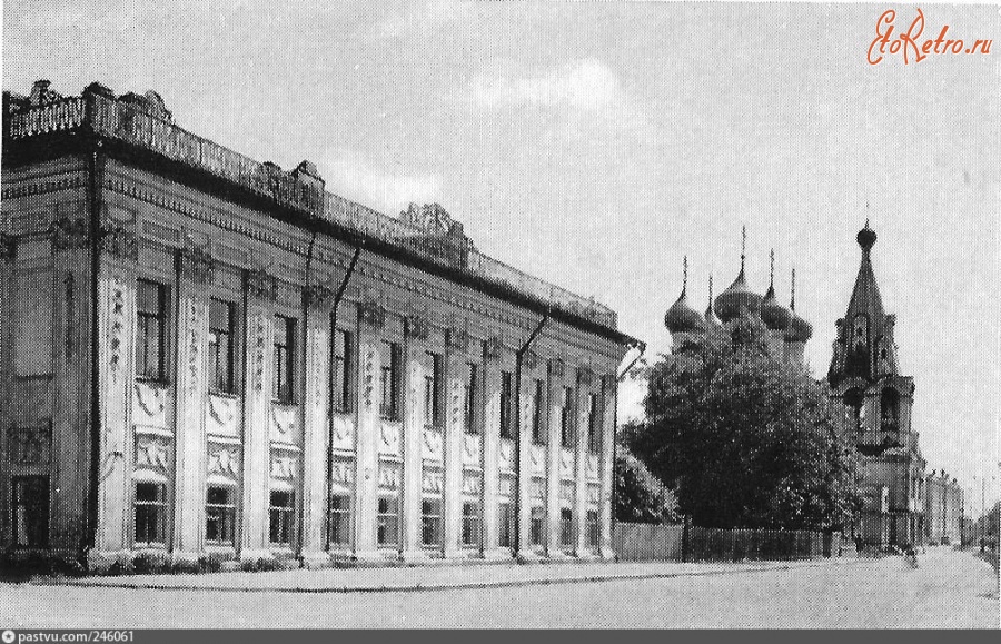 Вологда - Дом адмирала Барша и церковь Иоанна Златоуста