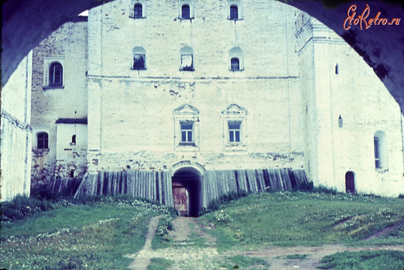 Кириллов - В монастыре. 1968.
