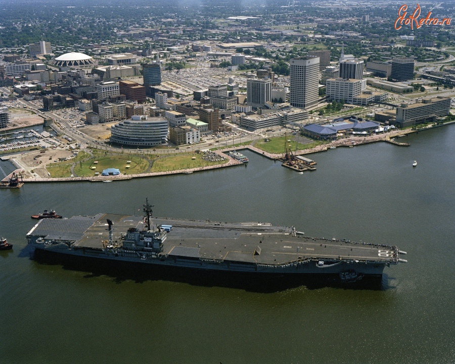 Соединённые Штаты Америки - USS America (CV-66). Norfolk США,  Виргиния
