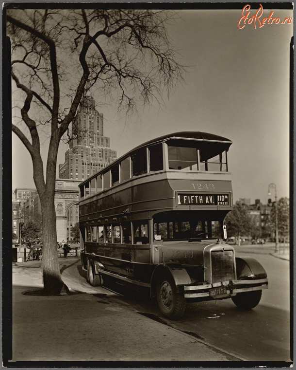 Нью-Йорк - Манхэттен. Пятая авеню и Вашингтон-сквер, 1936