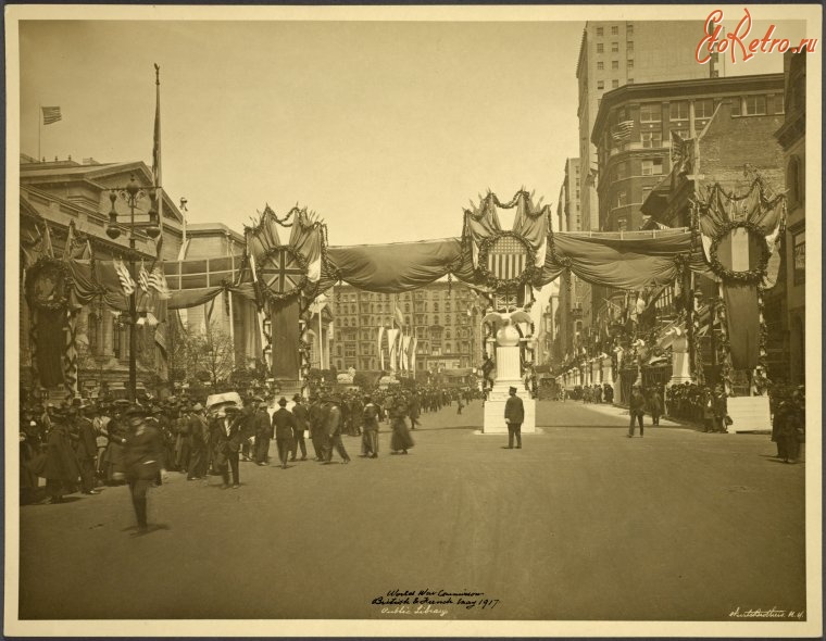 Нью-Йорк - Манхэттен. Пятая авеню. Военные Комиссии, 1917