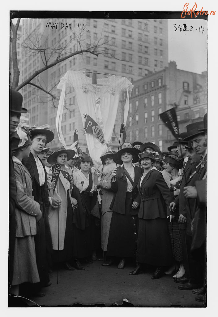 Нью-Йорк - Первомайская демонстрация в Нью-Йорке в 1916