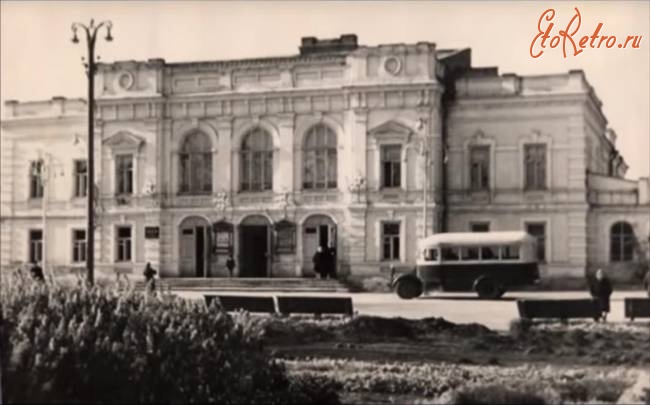 Саратов - Театр драмы.