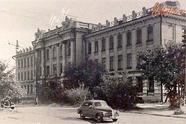 Саратов - 3-й корпус Саратовского Государственного Университета.