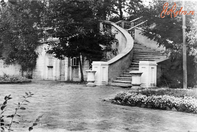 Саратов - Лестница в Приволжском сквере