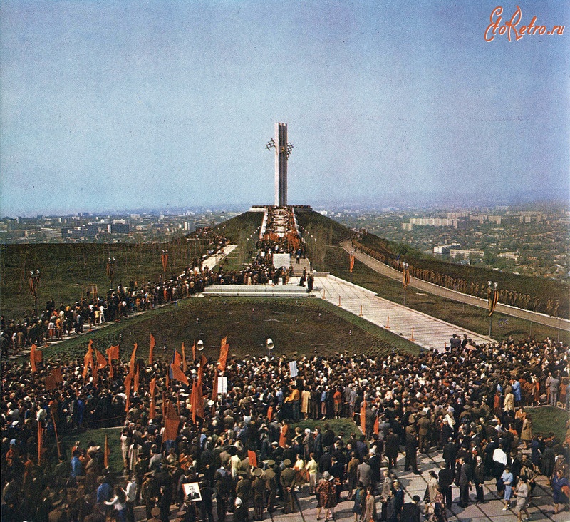 Саратов - Открытие памятника 