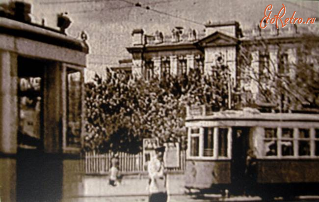Саратов - Трамваи возле университета