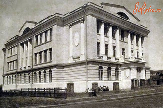 Саратов - Школа-дворец на улице Мясницкой