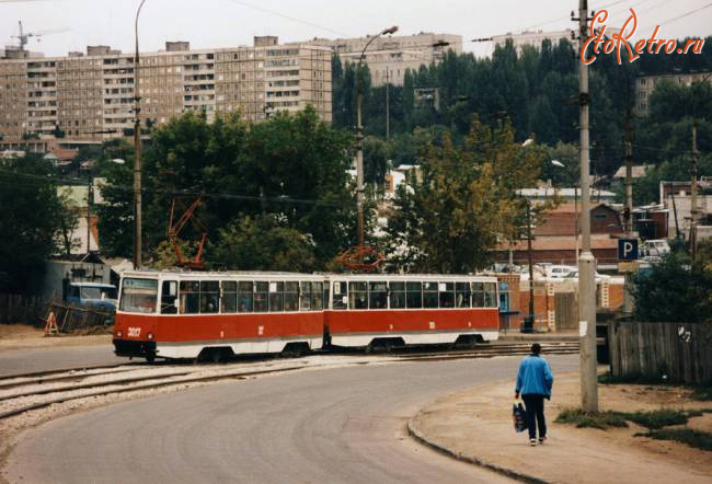 Саратов - Трамвай на улице Танкистов