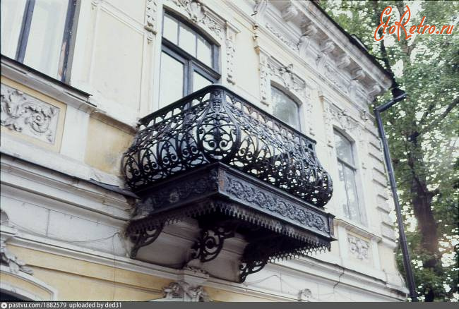 Саратов - Балкон на доме по ул.Московской,99