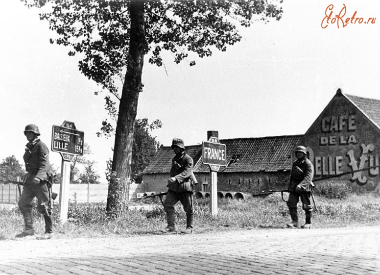 Франция - Немецкие солдаты пересекают бельгийско-французскую границу