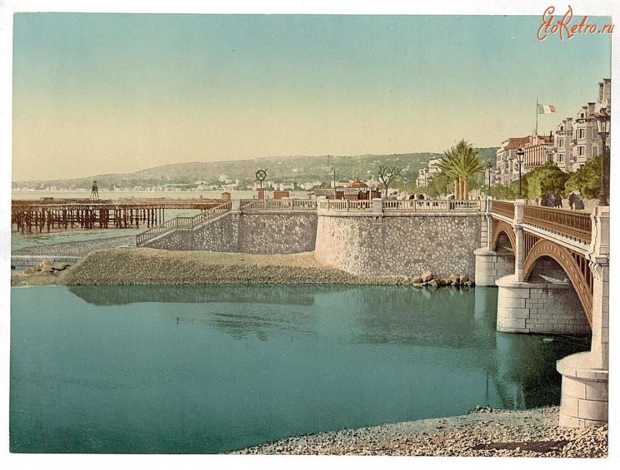 Франция - Ницца. Мост Наполеон и устье реки Пайон